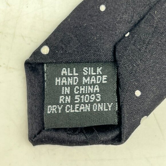 Hallmark Yule Tie Greetings Christmas Reindeer Silk Necktie Holiday Mens Classic - Picture 3 of 5